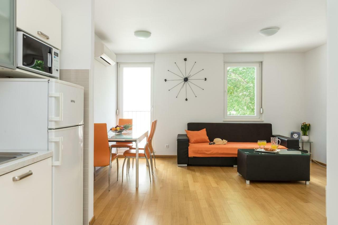 Apartment Marcela With Private Parking Сплит Екстериор снимка