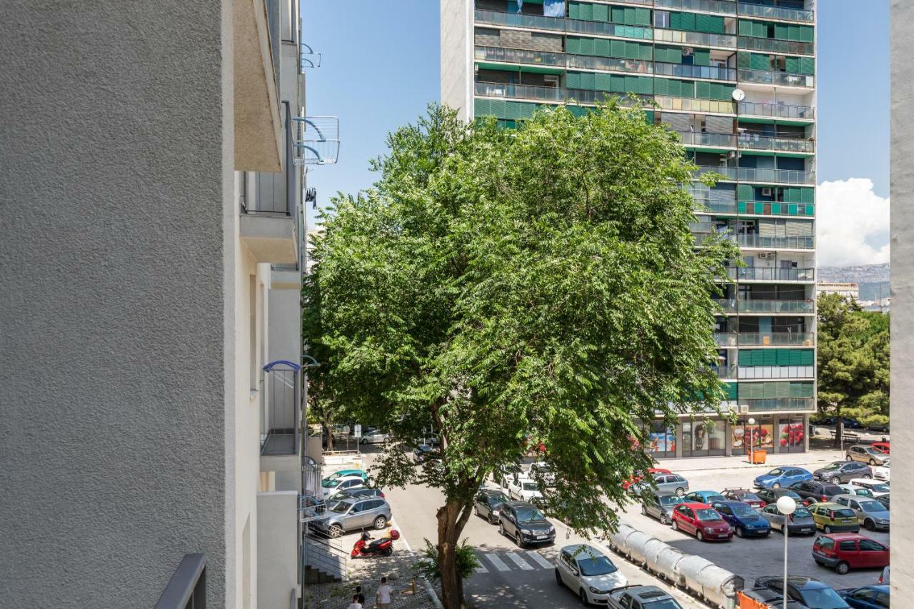 Apartment Marcela With Private Parking Сплит Екстериор снимка