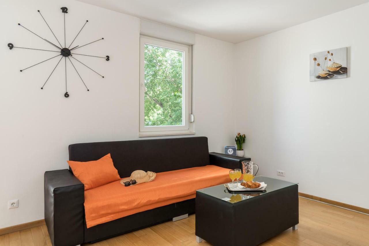 Apartment Marcela With Private Parking Сплит Екстериор снимка
